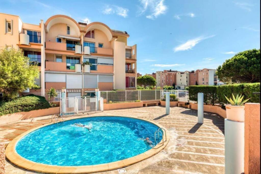 Appartement Sur Le Port De グリュイッサン エクステリア 写真